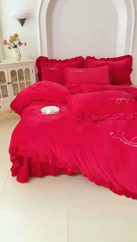 91家纺网 家纺一手货源 找家纺 （总）恋尚羽家纺 2025新款韩版花边婴儿绒绣花大床裙四件套宝宝绒婴肤绒公主风韩式