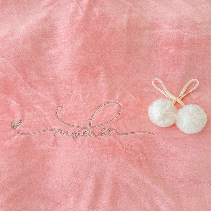 91家纺网 家纺一手货源 找家纺 恋尚羽家纺 2025新款韩版花边婴儿绒绣花大床裙四件套宝宝绒婴肤绒公主风韩式 粉色