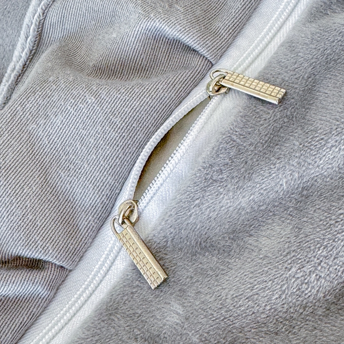 91家纺网 家纺一手货源 找家纺 恋尚羽家纺 2025新款韩版花边婴儿绒绣花大床裙四件套宝宝绒婴肤绒公主风韩式 灰色