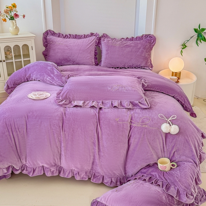 91家纺网 家纺一手货源 找家纺 恋尚羽家纺 2025新款韩版花边婴儿绒绣花大床裙四件套宝宝绒婴肤绒公主风韩式 紫色