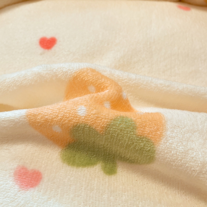 91家纺网 家纺一手货源 找家纺 柒月家居 2025新款高克重牛奶绒印花加厚保暖四件套 爱心草莓