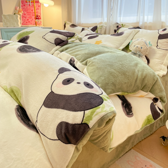 91家纺网 家纺一手货源 找家纺 柒月家居 2025新款高克重牛奶绒印花加厚保暖四件套 爱心熊猫