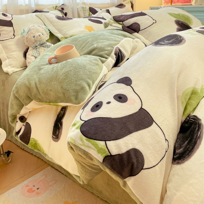 柒月家居 2025新款高克重牛奶绒印花加厚保暖四件套 爱心熊猫