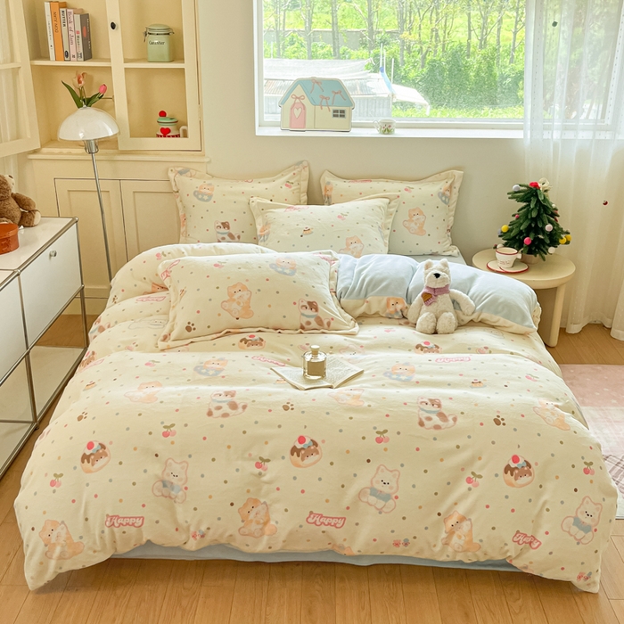 91家纺网 家纺一手货源 找家纺 柒月家居 2025新款高克重牛奶绒印花加厚保暖四件套 波点萌宝