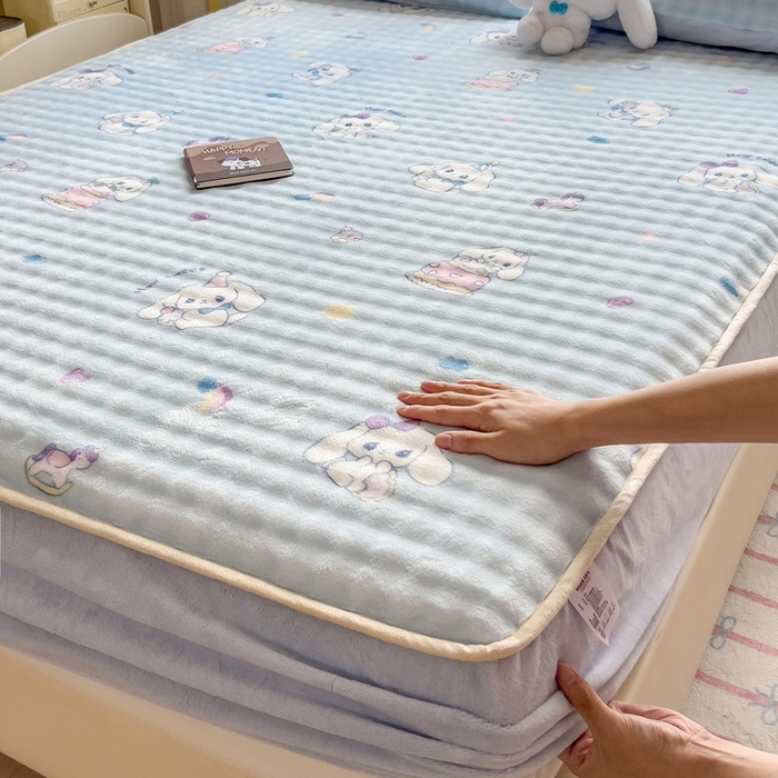 91家纺网 家纺一手货源 找家纺 摩妮卡 2025新款加厚牛奶绒泡泡绒床笠三件套 呆萌大耳狗