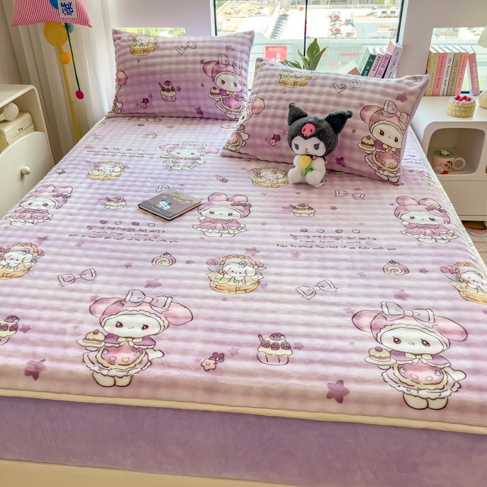 91家纺网 家纺一手货源 找家纺 摩妮卡 2025新款加厚牛奶绒泡泡绒床笠三件套 蝴蝶结美乐蒂