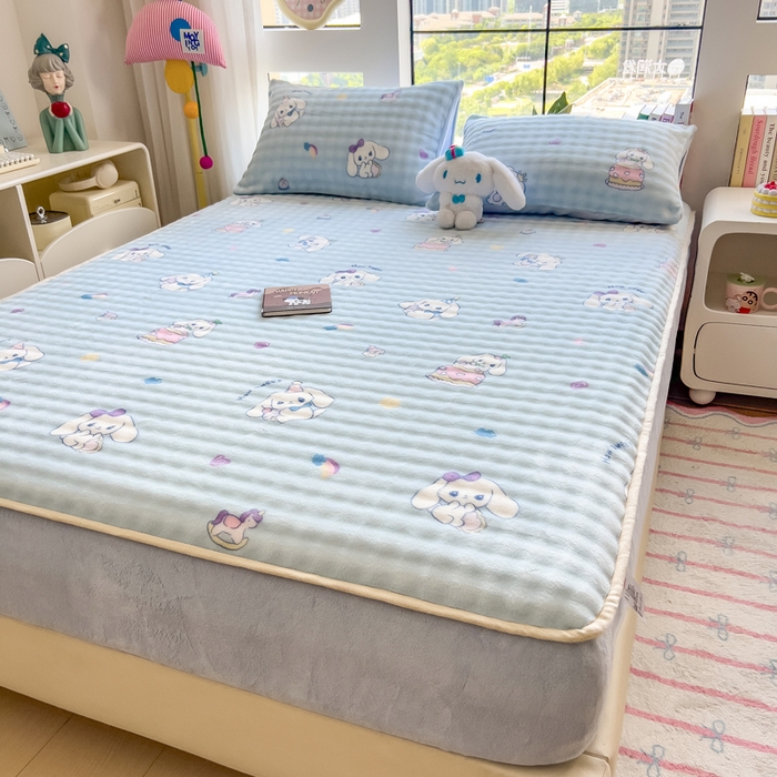 91家纺网 家纺一手货源 找家纺 摩妮卡 2025新款加厚牛奶绒泡泡绒床笠三件套 呆萌大耳狗