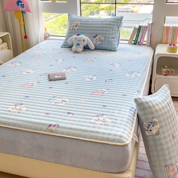 91家纺网 家纺一手货源 找家纺 摩妮卡 2025新款加厚牛奶绒泡泡绒床笠三件套 呆萌大耳狗