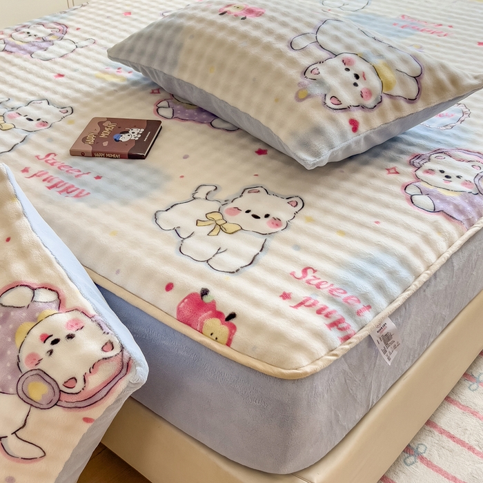 91家纺网 家纺一手货源 找家纺 摩妮卡 2025新款加厚牛奶绒泡泡绒床笠三件套 音乐猫咪