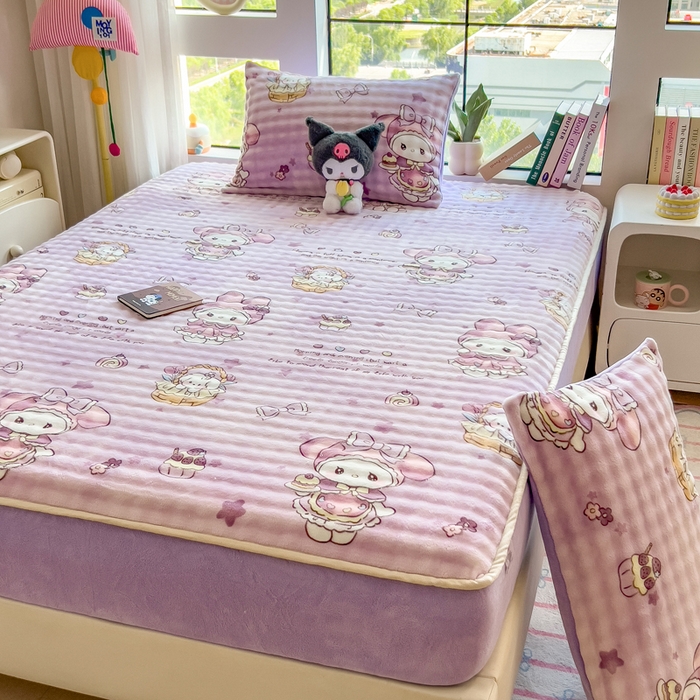 91家纺网 家纺一手货源 找家纺 摩妮卡 2025新款加厚牛奶绒泡泡绒床笠三件套 蝴蝶结美乐蒂