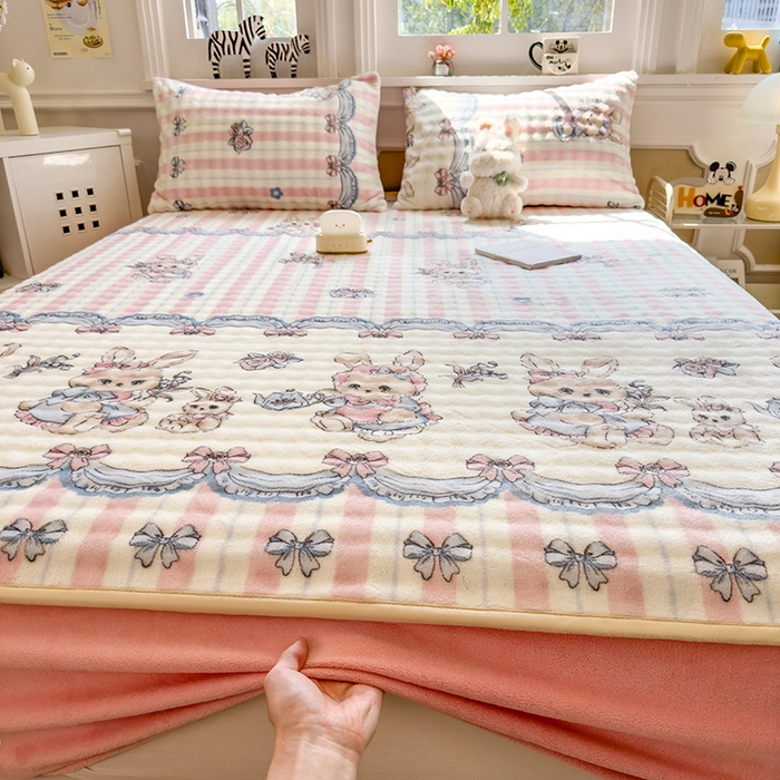 91家纺网 家纺一手货源 找家纺 摩妮卡 2025新款加厚牛奶绒泡泡绒床笠三件套 布洛尼