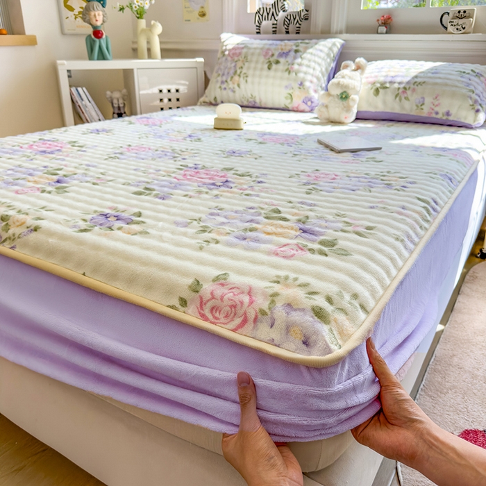 91家纺网 家纺一手货源 找家纺 摩妮卡 2025新款加厚牛奶绒泡泡绒床笠三件套 花锦