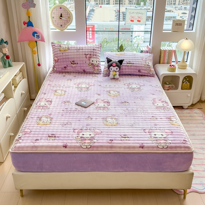 91家纺网 家纺一手货源 找家纺 摩妮卡 2025新款加厚牛奶绒泡泡绒床笠三件套 蝴蝶结美乐蒂