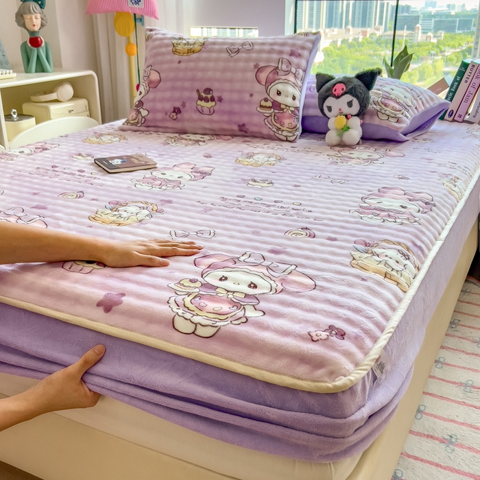 91家纺网 家纺一手货源 找家纺 摩妮卡 2025新款加厚牛奶绒泡泡绒床笠三件套 蝴蝶结美乐蒂