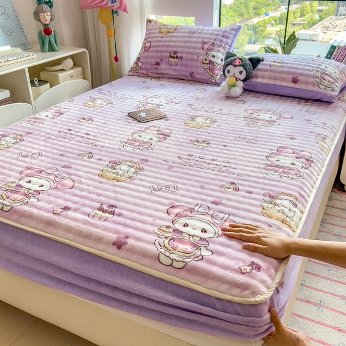 91家纺网 家纺一手货源 找家纺 摩妮卡 2025新款加厚牛奶绒泡泡绒床笠三件套 蝴蝶结美乐蒂