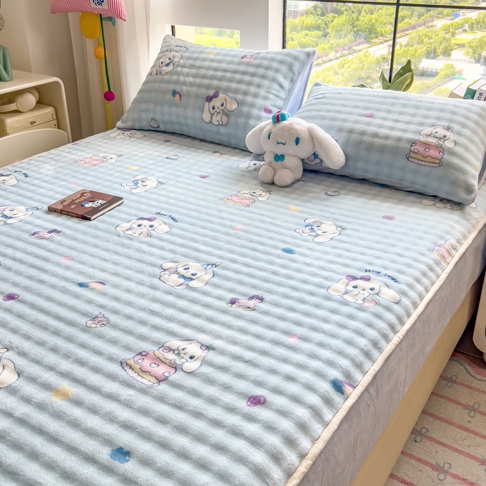 91家纺网 家纺一手货源 找家纺 摩妮卡 2025新款加厚牛奶绒泡泡绒床笠三件套 呆萌大耳狗