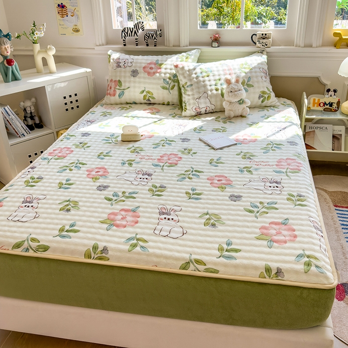 91家纺网 家纺一手货源 找家纺 摩妮卡 2025新款加厚牛奶绒泡泡绒床笠三件套 轻舞花影