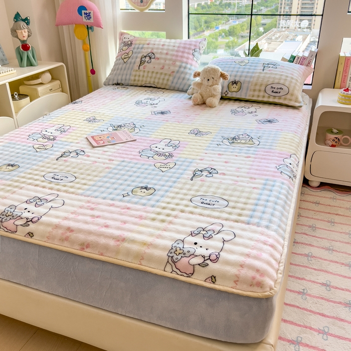 91家纺网 家纺一手货源 找家纺 摩妮卡 2025新款加厚牛奶绒泡泡绒床笠三件套 可爱兔兔