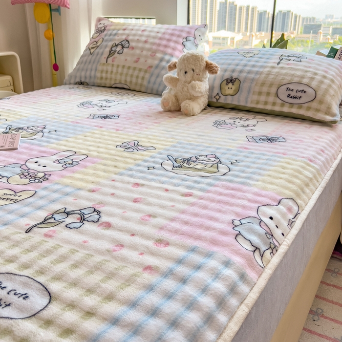 91家纺网 家纺一手货源 找家纺 摩妮卡 2025新款加厚牛奶绒泡泡绒床笠三件套 可爱兔兔