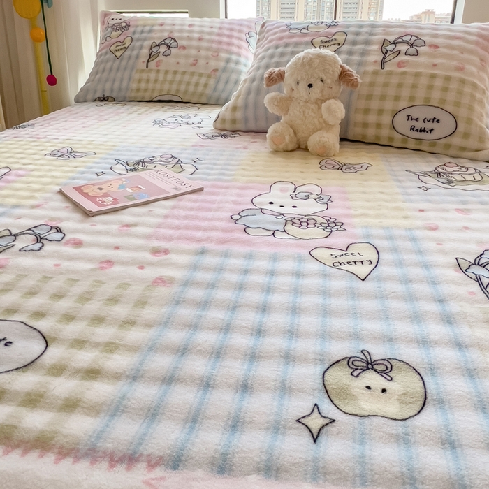 91家纺网 家纺一手货源 找家纺 摩妮卡 2025新款加厚牛奶绒泡泡绒床笠三件套 可爱兔兔