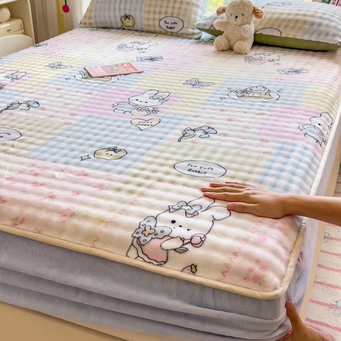 91家纺网 家纺一手货源 找家纺 摩妮卡 2025新款加厚牛奶绒泡泡绒床笠三件套 可爱兔兔