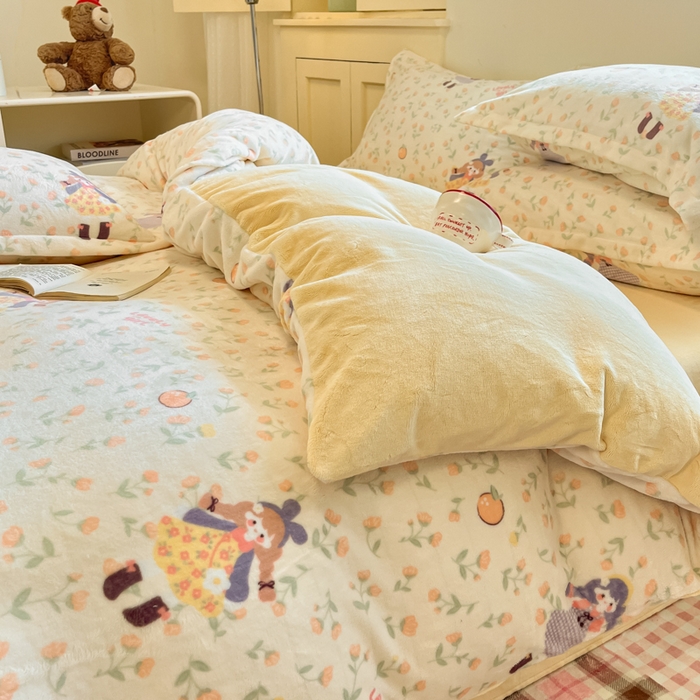 91家纺网 家纺一手货源 找家纺 柒月家居 2025新款高克重牛奶绒印花加厚保暖四件套 森系女孩