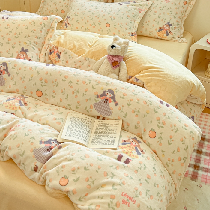 91家纺网 家纺一手货源 找家纺 柒月家居 2025新款高克重牛奶绒印花加厚保暖四件套 森系女孩