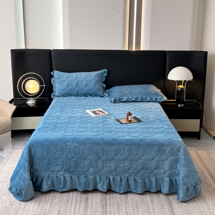 91家纺网 家纺一手货源 找家纺 （总）逸林家纺《原希尔顿逸林》 2025新款床盖水晶绒床盖床裙三件套夹棉床盖