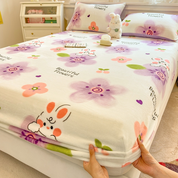 91家纺网 家纺一手货源 找家纺 （总）摩妮卡 2025新款印花系列小清新牛奶绒印花床笠三件套