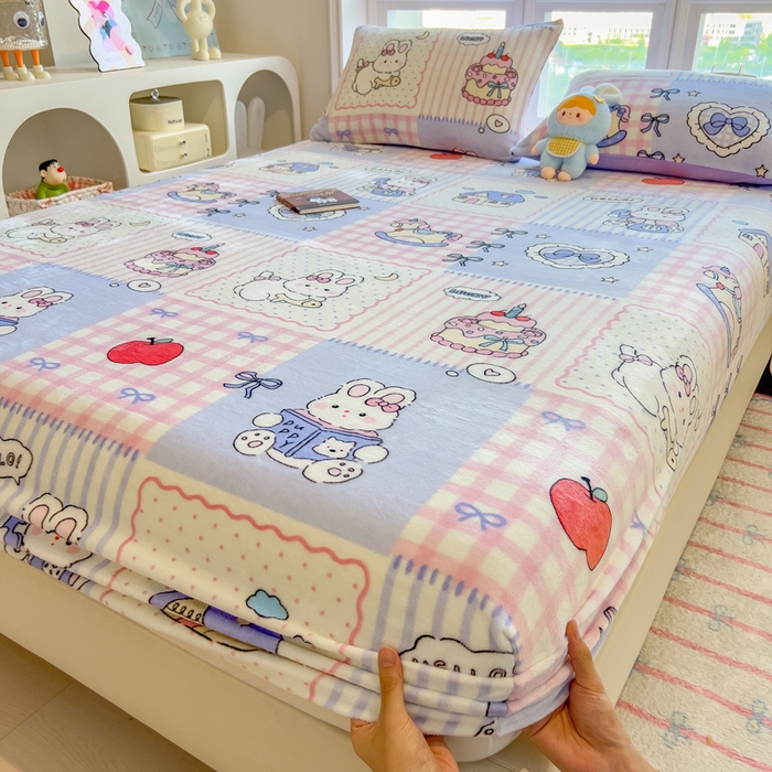 91家纺网 家纺一手货源 找家纺 （总）摩妮卡 2025新款印花系列小清新牛奶绒印花床笠三件套