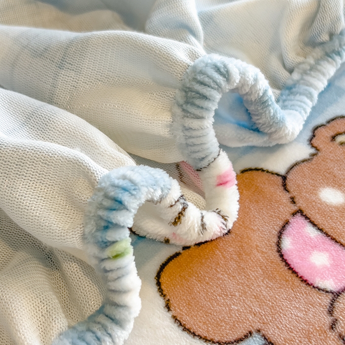 91家纺网 家纺一手货源 找家纺 摩妮卡 2025新款印花系列小清新牛奶绒印花床笠三件套 童趣伙伴