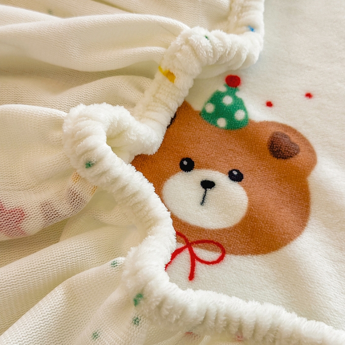 91家纺网 家纺一手货源 找家纺 摩妮卡 2025新款印花系列小清新牛奶绒印花床笠三件套 三只小熊