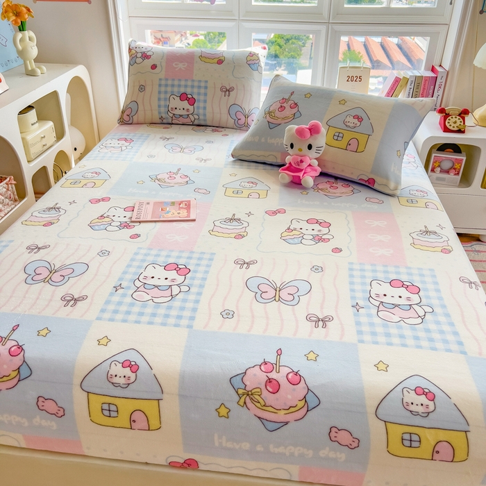 91家纺网 家纺一手货源 找家纺 摩妮卡 2025新款印花系列小清新牛奶绒印花床笠三件套 猫咪乐园