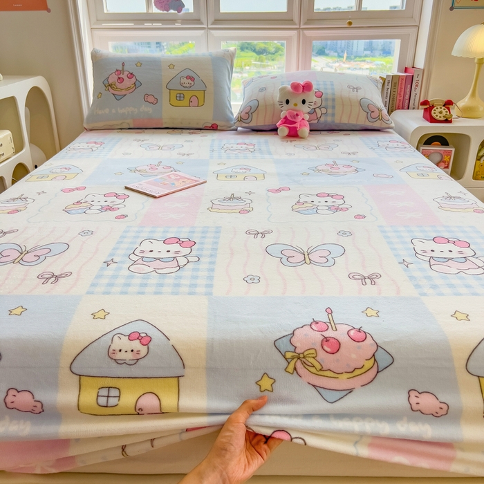 91家纺网 家纺一手货源 找家纺 摩妮卡 2025新款印花系列小清新牛奶绒印花床笠三件套 猫咪乐园