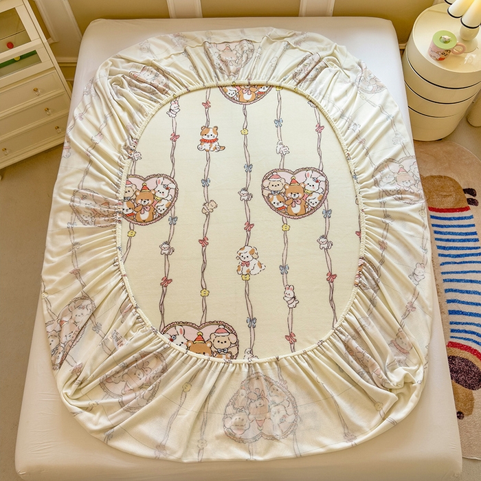 91家纺网 家纺一手货源 找家纺 摩妮卡 2025新款印花系列小清新牛奶绒印花床笠三件套 童趣乐园