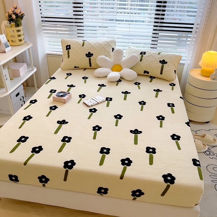 91家纺网 家纺一手货源 找家纺 摩妮卡 2025新款印花系列小清新牛奶绒印花床笠三件套 秋月私语