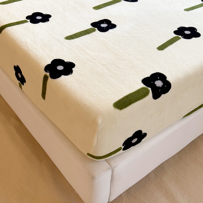 91家纺网 家纺一手货源 找家纺 摩妮卡 2025新款印花系列小清新牛奶绒印花床笠三件套 秋月私语