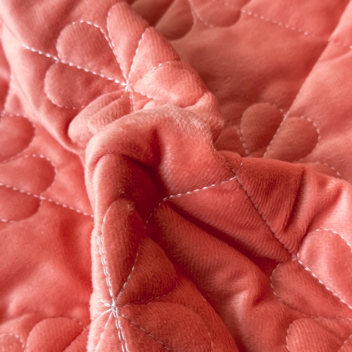 91家纺网 家纺一手货源 找家纺 逸林家纺《原希尔顿逸林》 2025新款床盖水晶绒床盖床裙三件套夹棉床盖 四叶草-暖桔