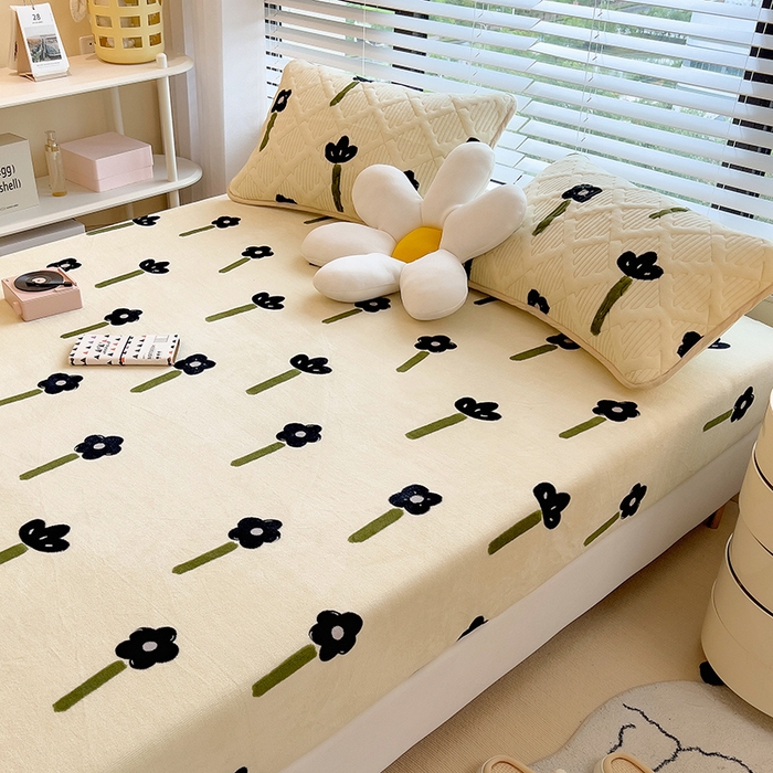 91家纺网 家纺一手货源 找家纺 摩妮卡 2025新款印花系列小清新牛奶绒印花床笠三件套 秋月私语