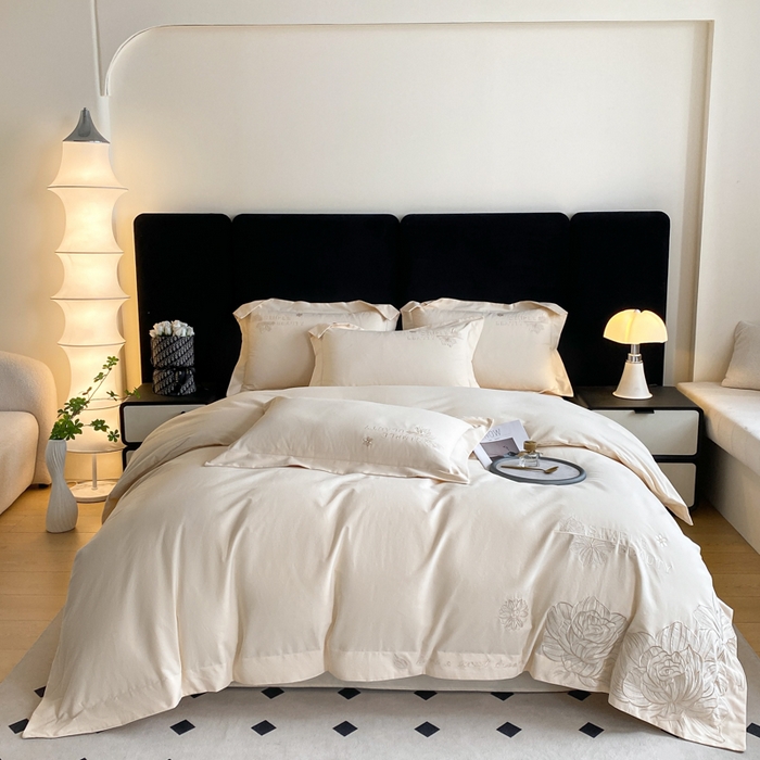 91家纺网 家纺一手货源 找家纺 桃园 新款纯棉全棉长绒棉磨毛不掉毛四件套高端礼盒-赫尔系列 奶昔白