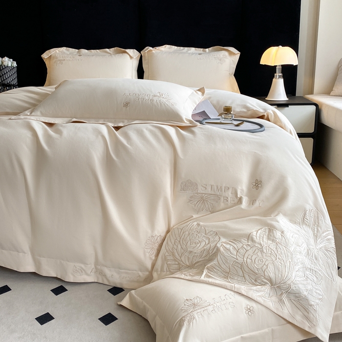 91家纺网 家纺一手货源 找家纺 桃园 新款纯棉全棉长绒棉磨毛不掉毛四件套高端礼盒-赫尔系列 奶昔白