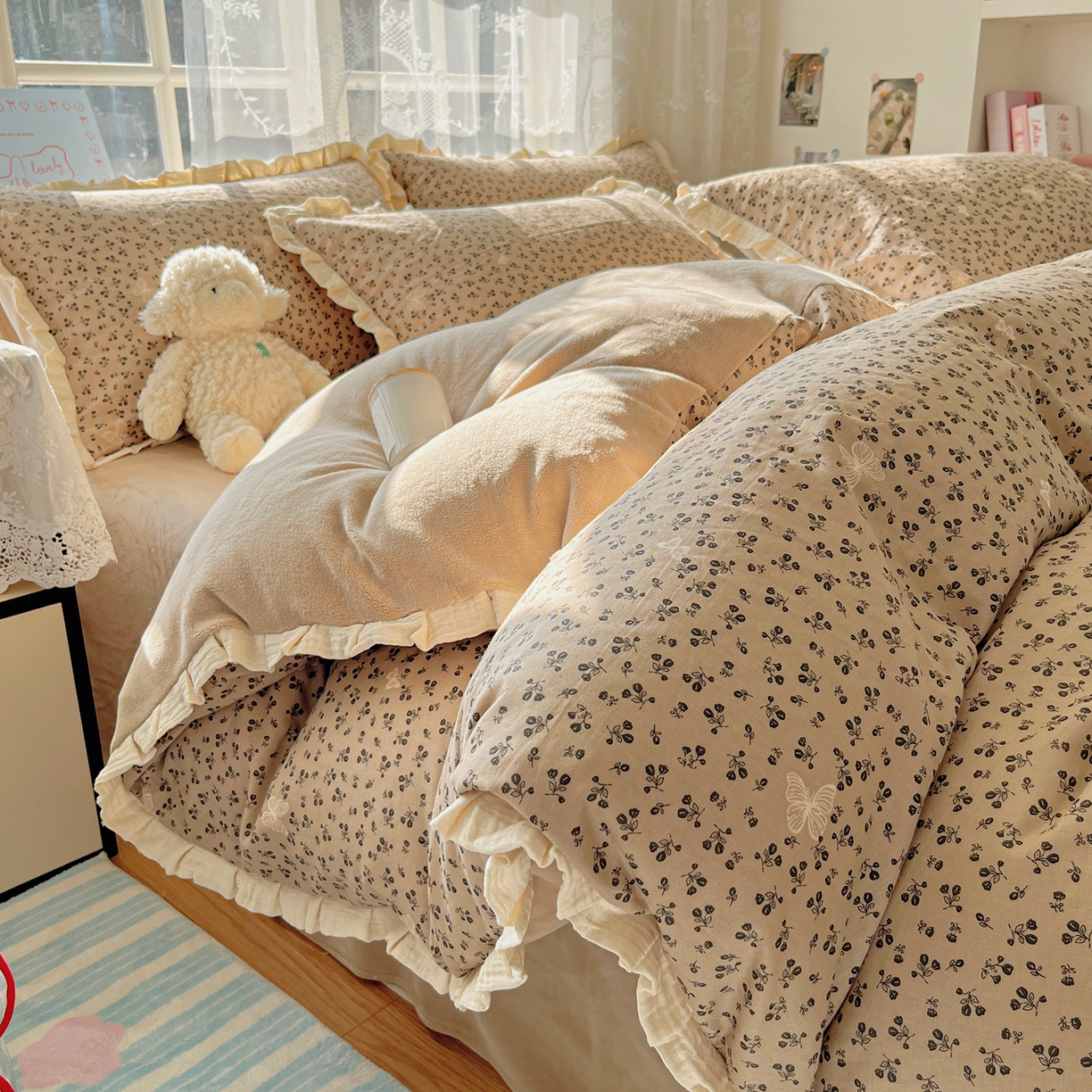 91家纺网 家纺一手货源 找家纺 桃子家居 2025新款A类韩版花边皱皱纱纯棉有氧双层纱加全消光加厚牛奶绒高品质棉加绒暖纱绒四件套 暖纱绒-美拉德