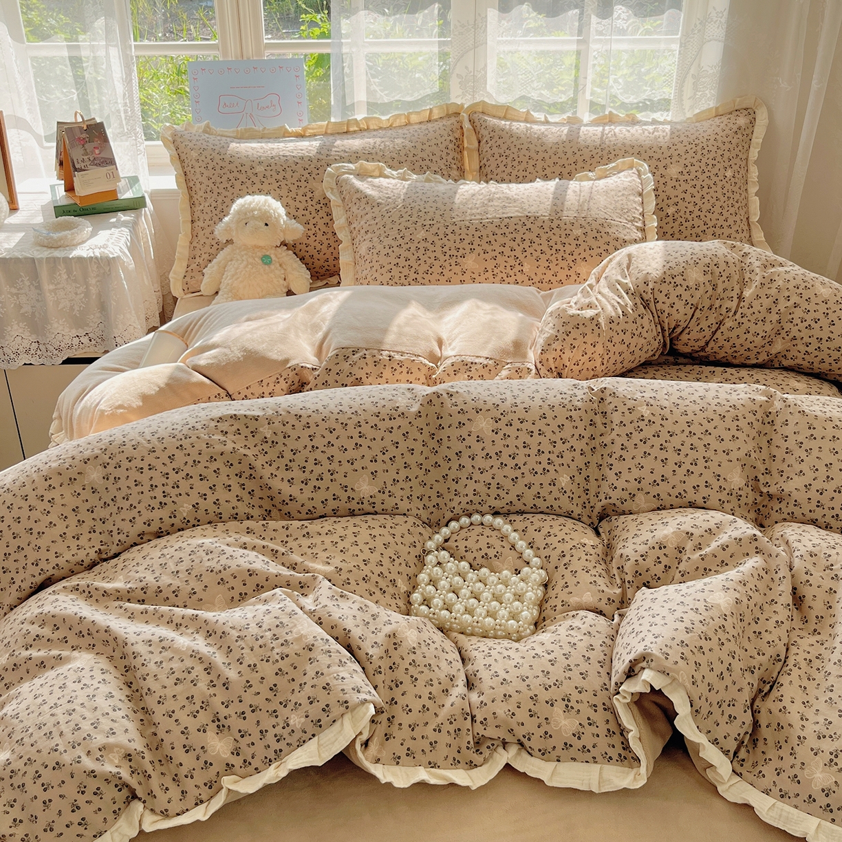 91家纺网 家纺一手货源 找家纺 桃子家居 2025新款A类韩版花边皱皱纱纯棉有氧双层纱加全消光加厚牛奶绒高品质棉加绒暖纱绒四件套 暖纱绒-美拉德