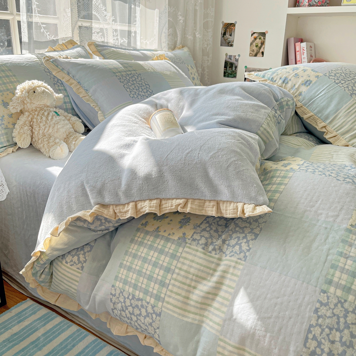 91家纺网 家纺一手货源 找家纺 桃子家居 2025新款A类韩版花边皱皱纱纯棉有氧双层纱加全消光加厚牛奶绒高品质棉加绒暖纱绒四件套 暖纱绒-花颜兰