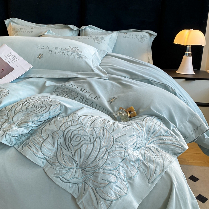 91家纺网 家纺一手货源 找家纺 桃园 新款纯棉全棉长绒棉磨毛不掉毛四件套高端礼盒-赫尔系列 飘蓝