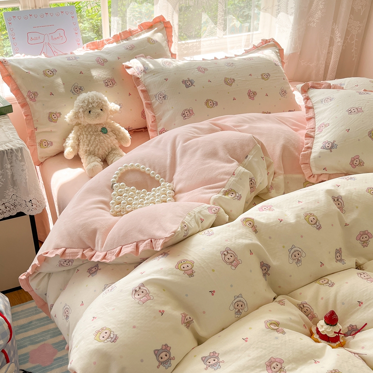 91家纺网 家纺一手货源 找家纺 桃子家居 2025新款A类韩版花边皱皱纱纯棉有氧双层纱加全消光加厚牛奶绒高品质棉加绒暖纱绒四件套 暖纱绒-小可爱