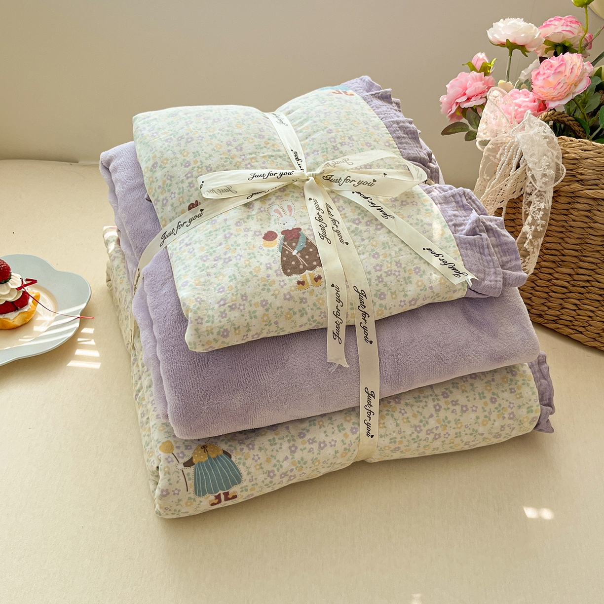 91家纺网 家纺一手货源 找家纺 桃子家居 2025新款A类韩版花边皱皱纱纯棉有氧双层纱加全消光加厚牛奶绒高品质棉加绒暖纱绒四件套 暖纱绒-美美兔