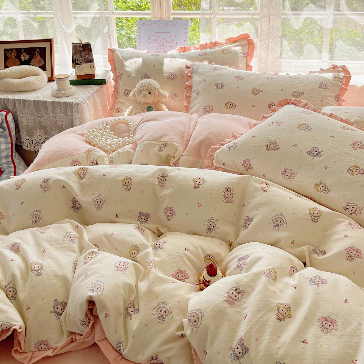 91家纺网 家纺一手货源 找家纺 桃子家居 2025新款A类韩版花边皱皱纱纯棉有氧双层纱加全消光加厚牛奶绒高品质棉加绒暖纱绒四件套 暖纱绒-小可爱