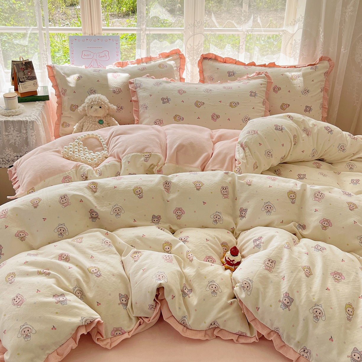 91家纺网 家纺一手货源 找家纺 桃子家居 2025新款A类韩版花边皱皱纱纯棉有氧双层纱加全消光加厚牛奶绒高品质棉加绒暖纱绒四件套 暖纱绒-小可爱