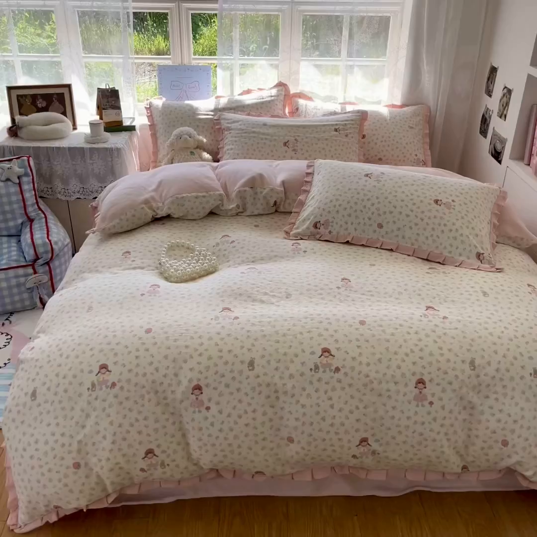 91家纺网 家纺一手货源 找家纺 桃子家居 2025新款A类韩版花边皱皱纱纯棉有氧双层纱加全消光加厚牛奶绒高品质棉加绒暖纱绒四件套 暖纱绒-小红帽女孩